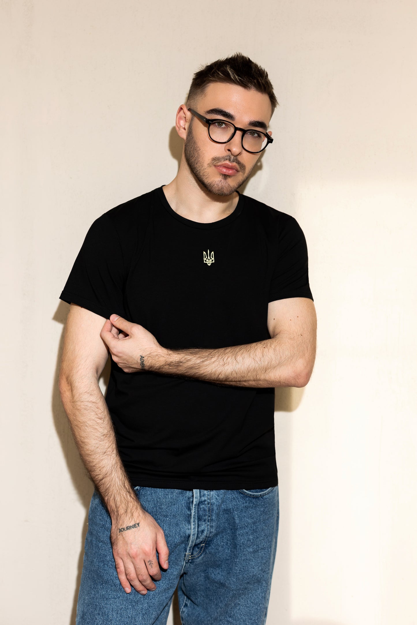 Schwarzes Tryzub-T-Shirt