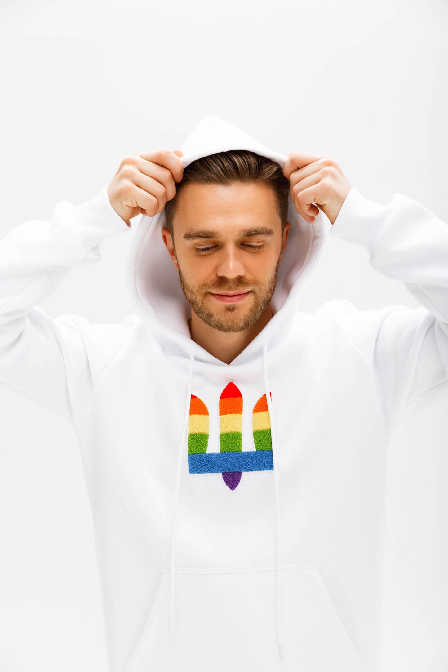 PRIDE Tryzub Kapuzenpullover – kostenloser Versand