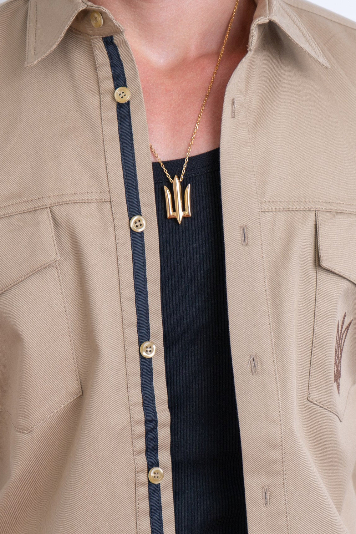 ⚔️ Gold Defender’s Tryzub pendant